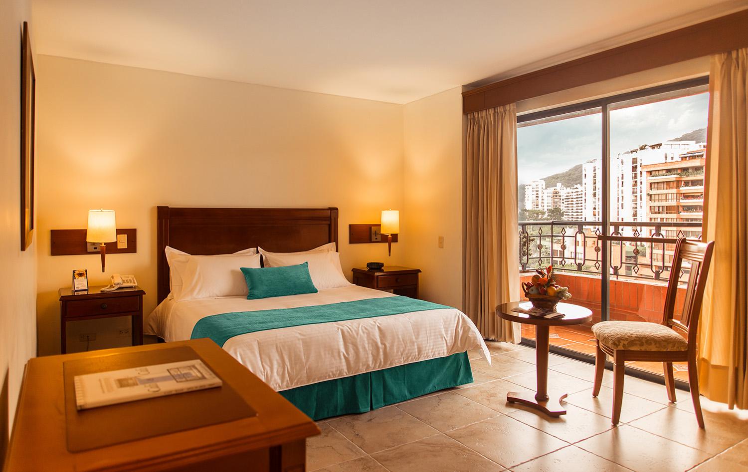 Obelisco 4* Cali